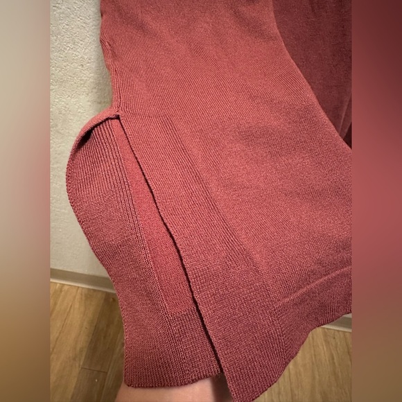 Women's Rust Top - Picture 7 of 8